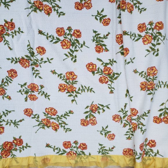 Vintage 70s Woven Cotton Blanket / Throw with floral design - Picture 3 of 11